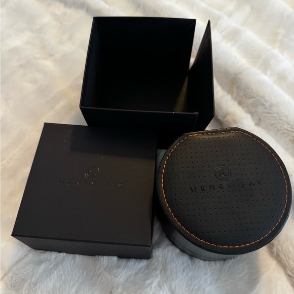 Henry Jay Gold and Black Unisex Chronograph Watch - Picture 2 of 7